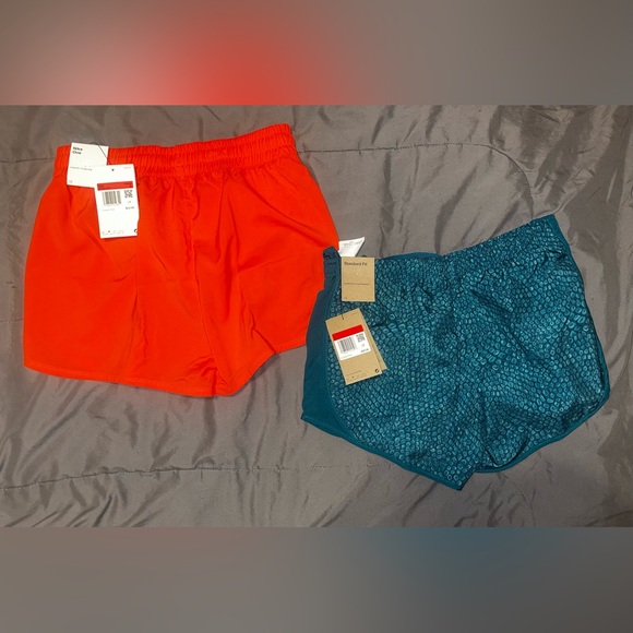 2 new pair of girls Nike shorts - Picture 2 of 3